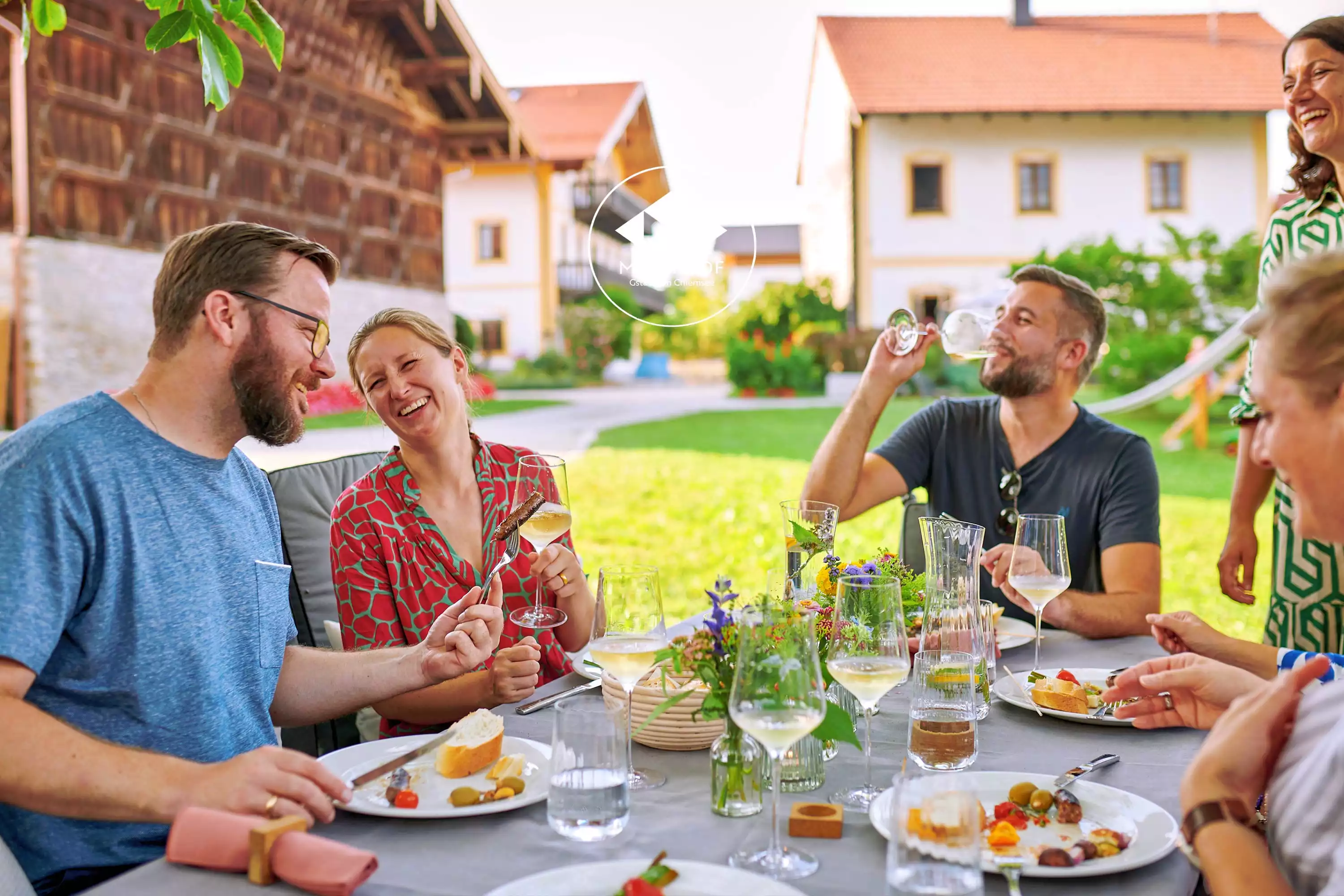 Gemeinsam genießen und entspannen Genuss im Garten und am Grillplatz
