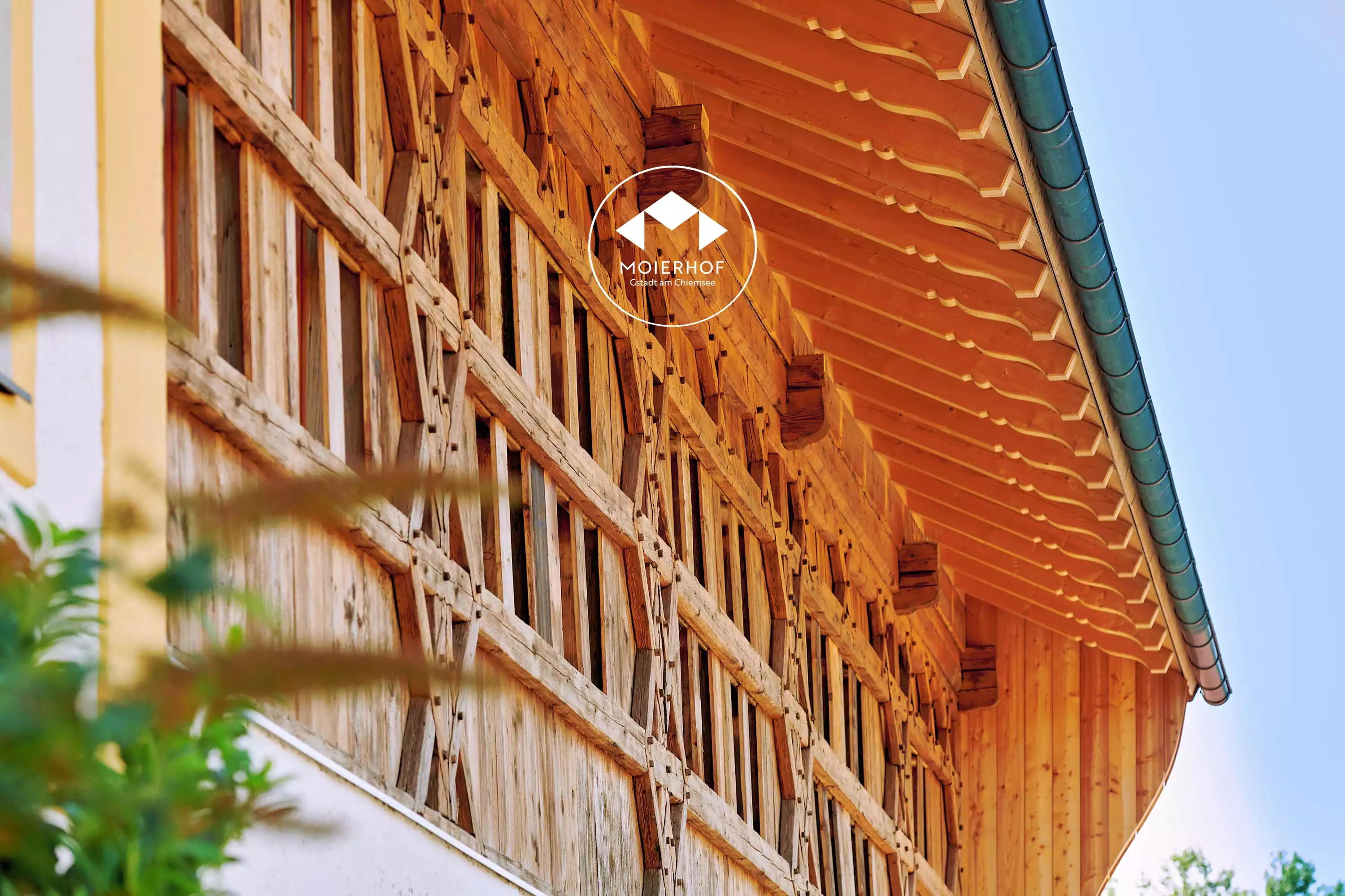 traditionelle Baukunst am Bundwerkstadel Naturmaterialien und Räume mit Geschichte