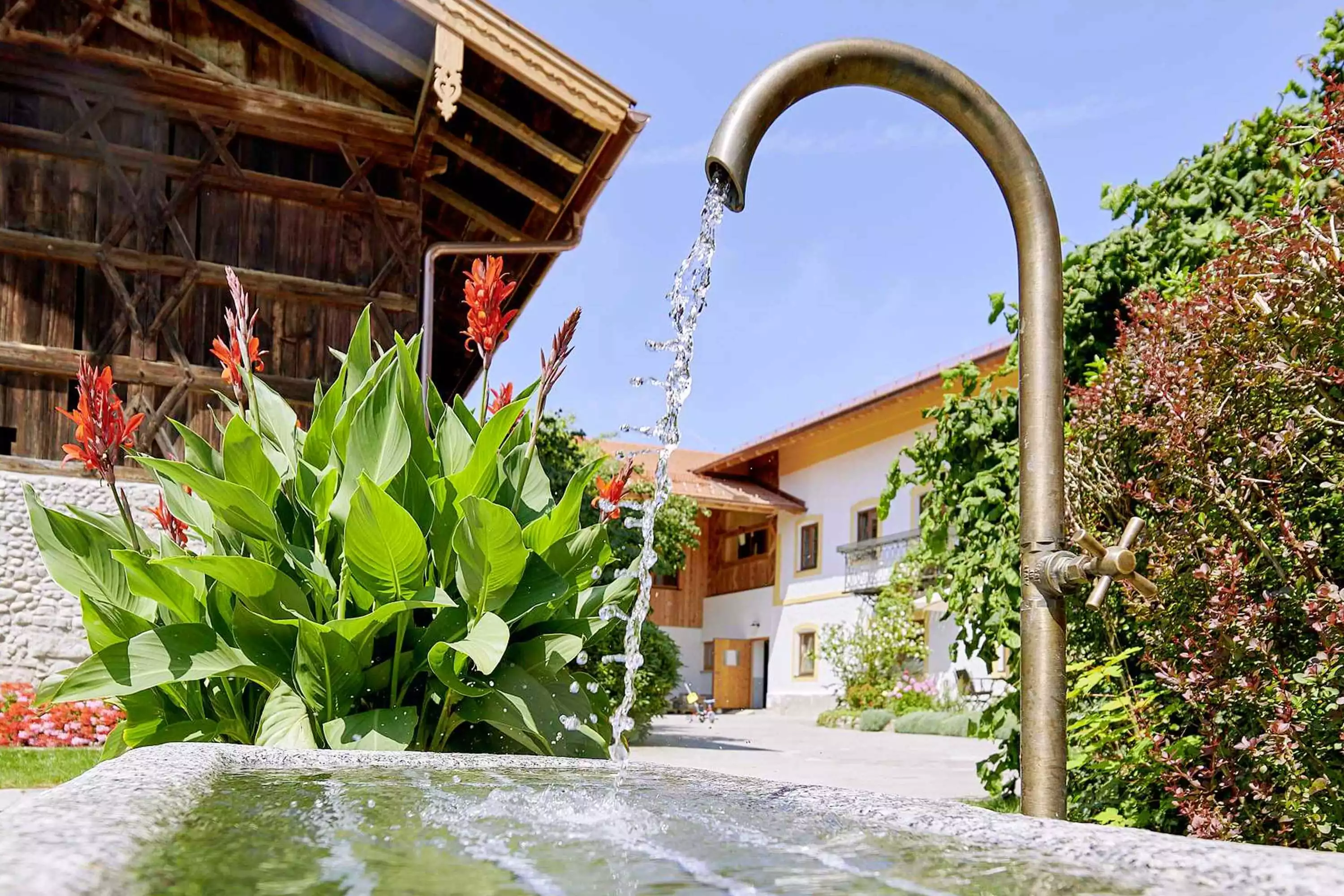 Brunnen am Moierhof Gstadt