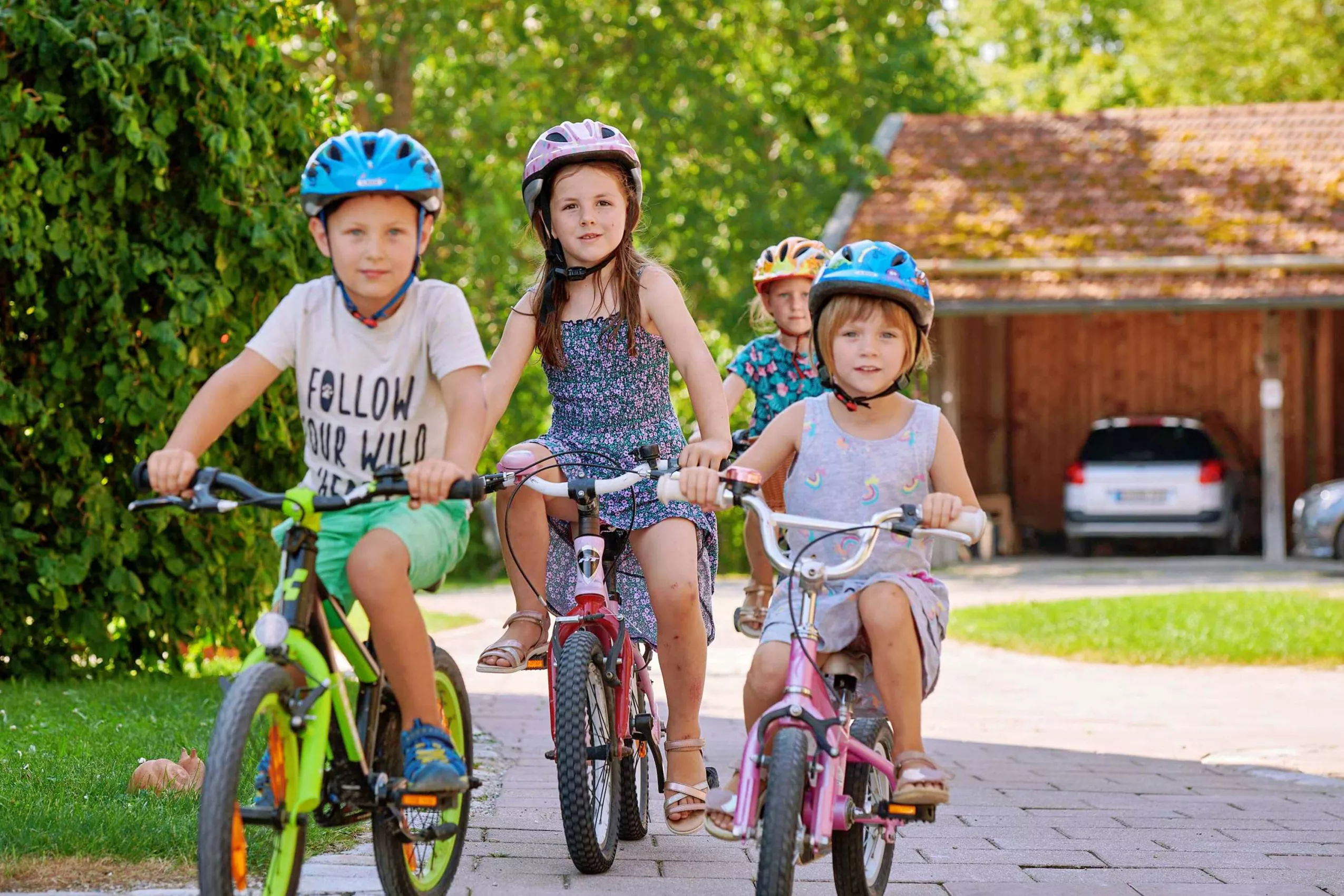 Radfahren für Groß und Klein unbeschwert spielen am Moierhof Gstadt