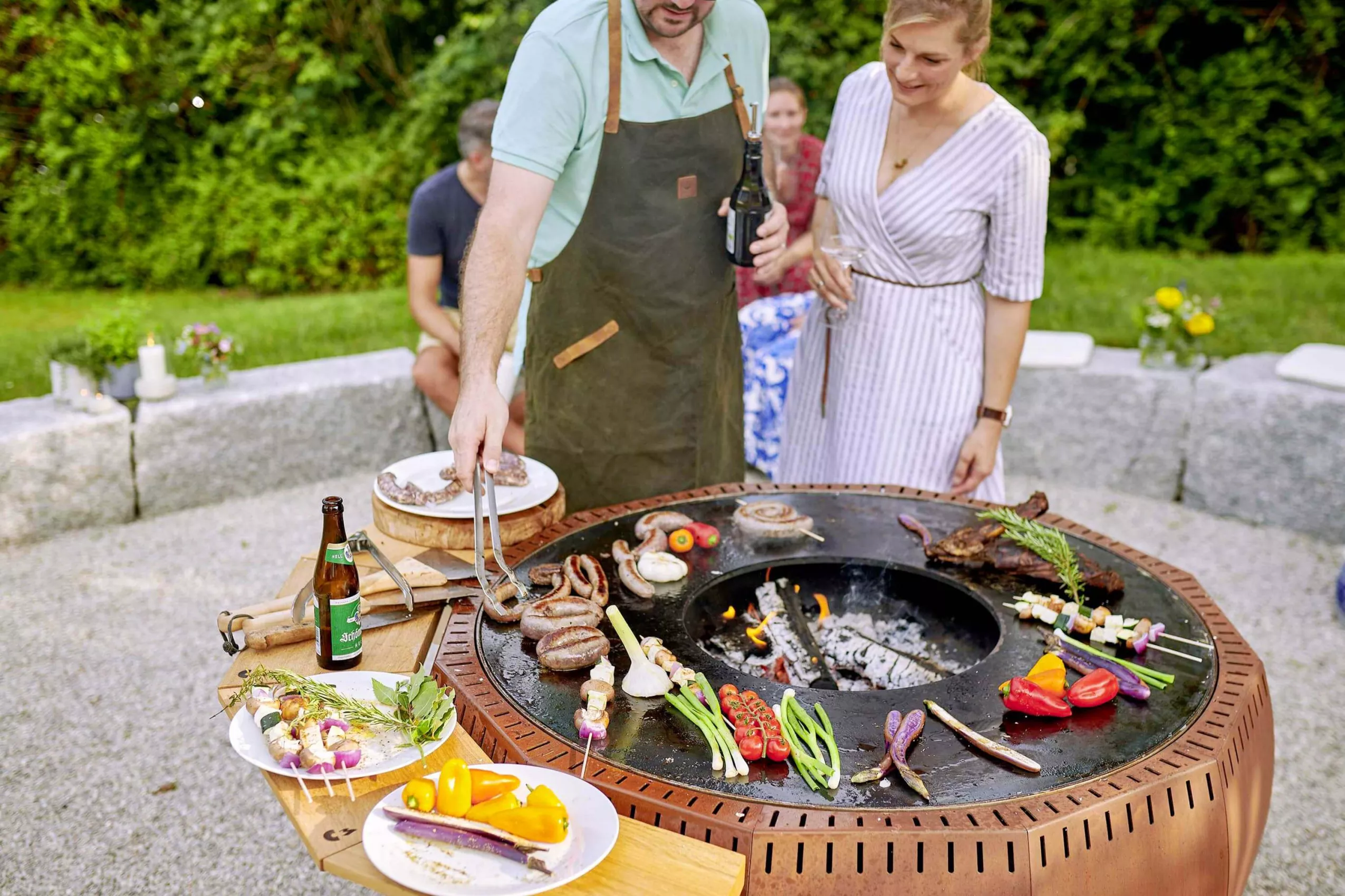 Der Kugelblitzgrill am Moierhof Design und Qualität Vorteile beim Grillen mit dem Kugelblitzgrill