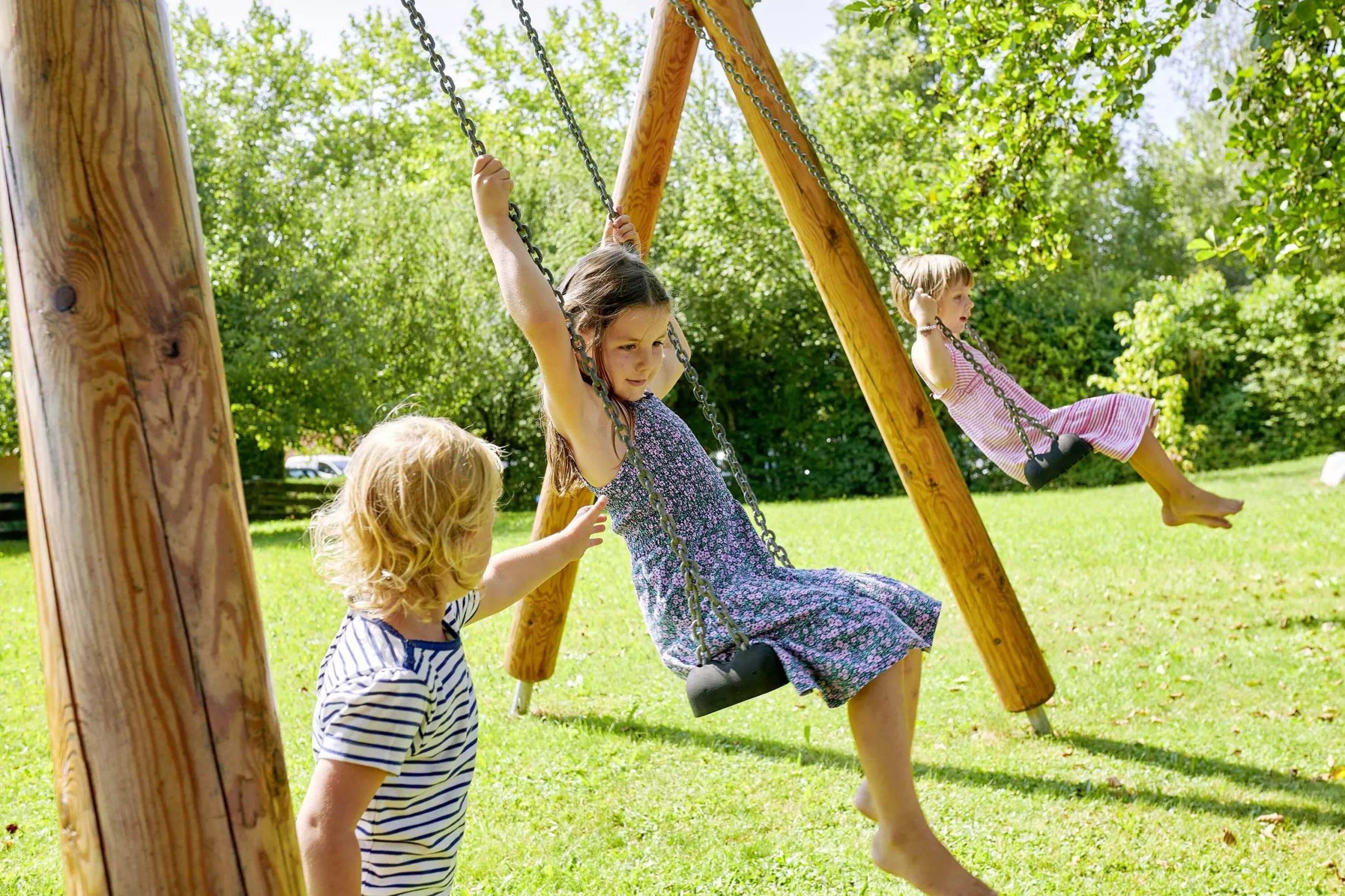Spiel und Spaß im Garten Doppelschaukel am Moierhof Gstadt am Chiemsee