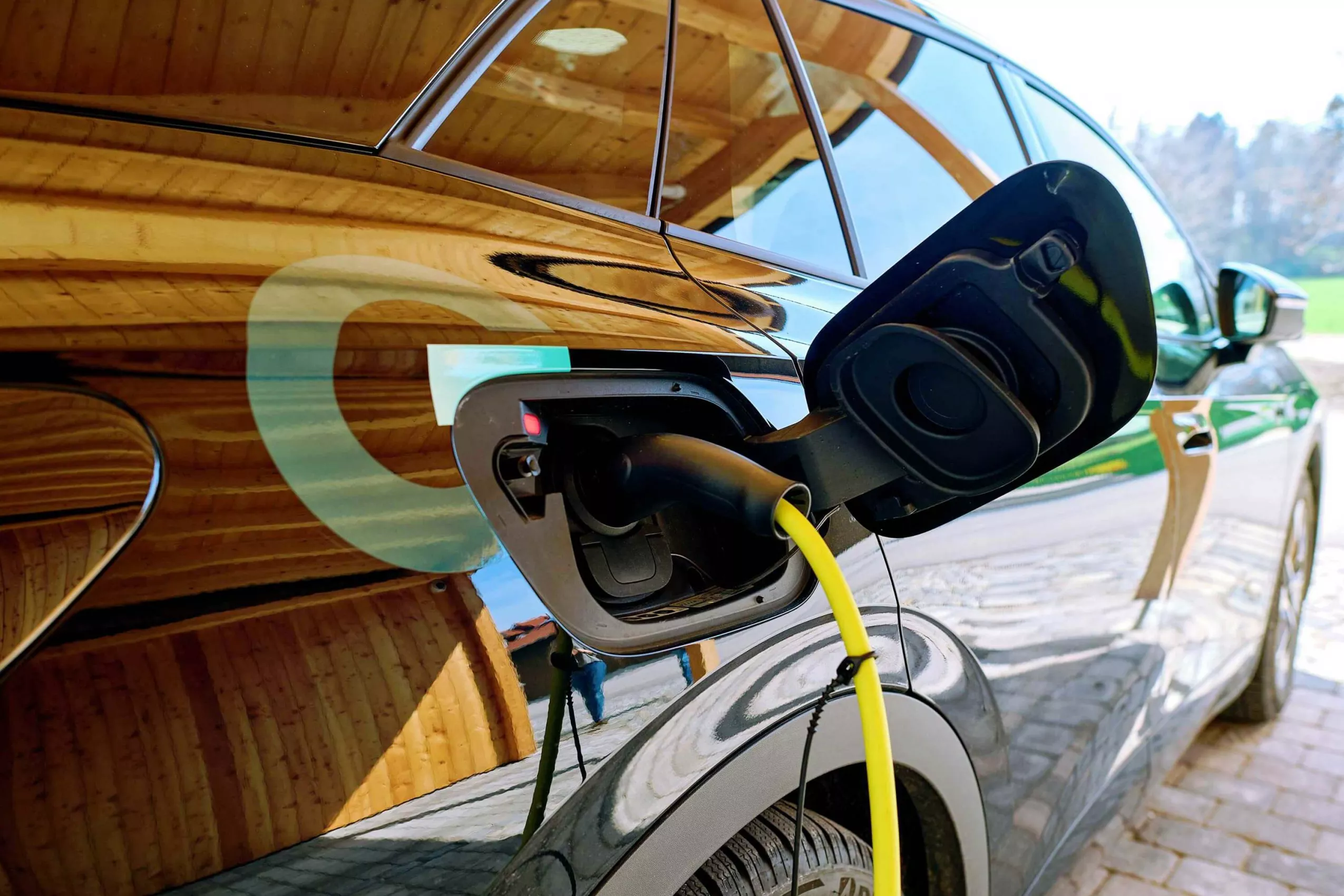 E-Mobilität leicht gemacht E-Auto Ladestationen am Moierhof