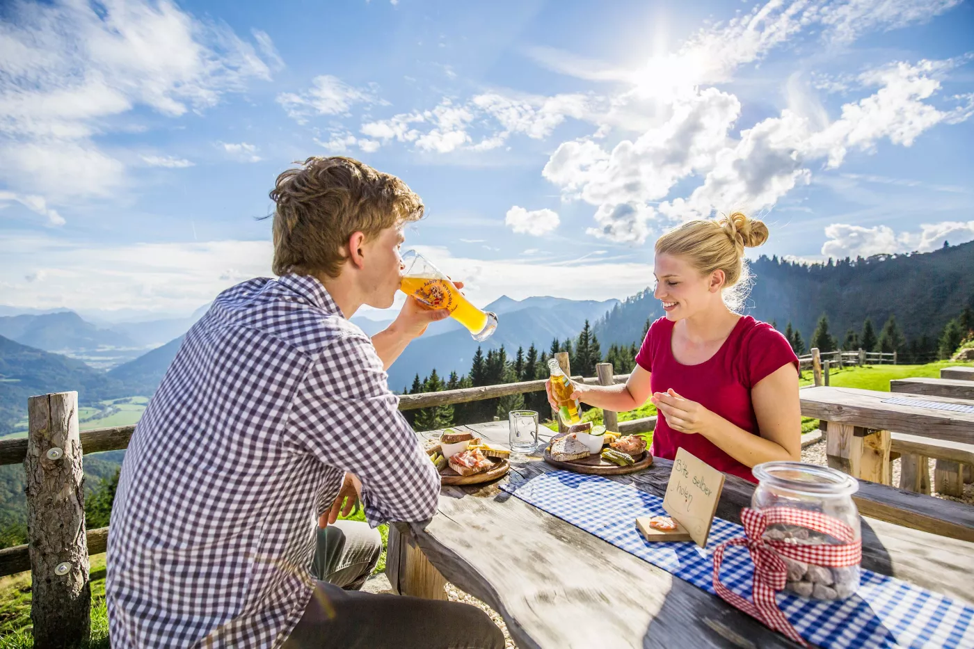 Bergwelt Ausblick genießen bei der Einkehr